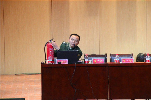 我院召开学生安全教育知识讲座